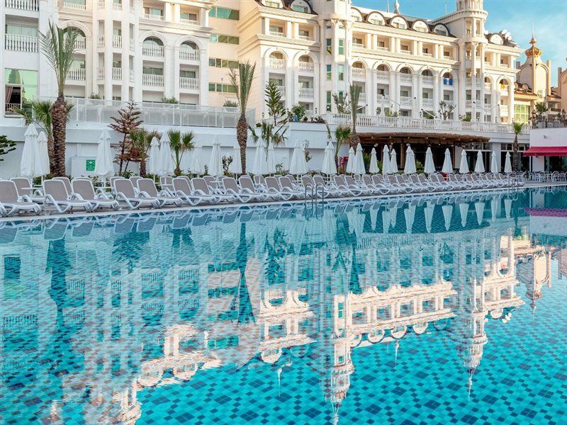 Side Royal Style Hotel Exterior photo